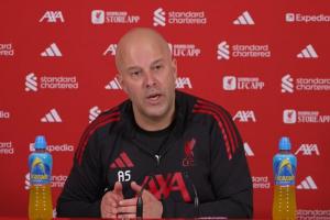 斯洛特：周中的比赛更开放所以跑动更多 睡眠和饮食是恢复的关键 - 资讯配图