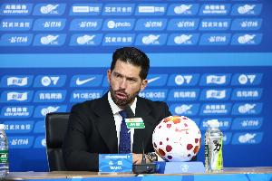 莫拉赛后:球员展现出顽强的斗志,会抓住间歇期机会提高和加强 - 资讯配图