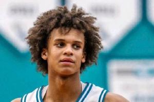 这长相绝对是亲生的~隆多儿子13岁征战高中联赛贡献25分7助 - 资讯配图