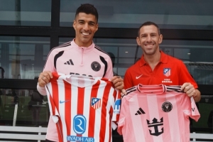 马克西·罗德里格斯造访迈阿密国际,与苏亚雷斯互赠球衣 - 资讯配图