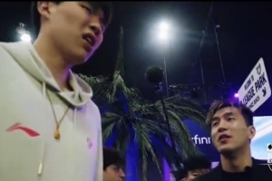 出场时间不多！郭艾伦安慰杨瀚森：有机会的 赛季漫长会有人受伤 - 资讯配图