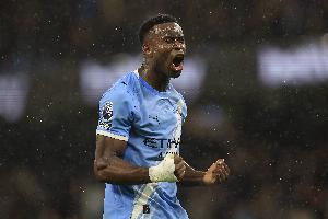 这...英足总发布的大名单中，冬窗已转会曼城的格伊仍属于水晶宫 - 资讯配图