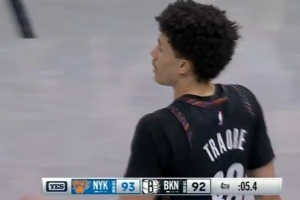 追到1分！布伦森2罚中1后特拉奥雷追身三分射进 唐斯两罚全丢 - 资讯配图