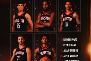 立竿见影！火箭今日首发五虎同场9分钟 攻防俱佳&净效率+20 - 资讯配图