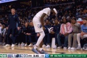 屋漏偏逢连夜雨！灰熊救火队员雅罗腿部受伤被换下场 - 资讯配图