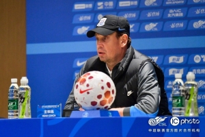 斯卢茨基:比分很好反映了双方的实力 拉唐踢前腰因特谢拉缺席 - 资讯配图