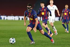 西媒：埃里克·加西亚肌肉超负荷缺席巴萨今日合练 - 资讯配图