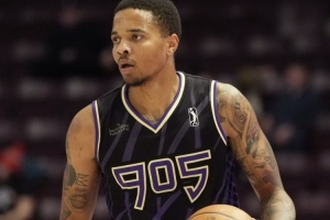 前状元郎!富尔茨:希望能得到一个打NBA的机会 我就想赢球 - 资讯配图