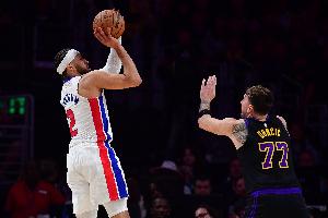 贝弗利：坎宁安是MVP前三 他是黑人版&运动能力更强的东契奇 - 资讯配图