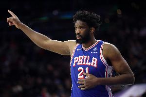 帕森斯：恩比德若健康是历史最佳中锋之一 约基奇也不能像他那样 - 资讯配图