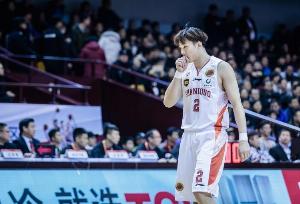 丁彦雨航退役！鲁媒：经十路的神 最强三号位 青春终有谢幕 - 资讯配图