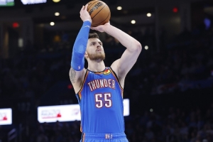 哈滕:大家毫无私心都时刻做好了上场准备 这让我们与众不同 - 资讯配图