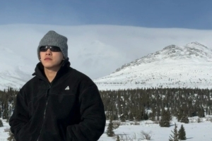 旧金山大学的大三赛季结束！王俊杰晒出游照：我身无拘 - 资讯配图