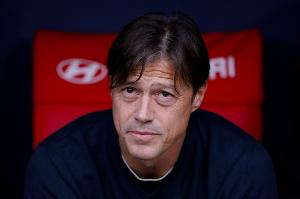 阿斯：在塞维利亚负于瓦伦西亚后，阿尔梅达下课的可能性越来越大 - 资讯配图