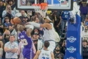 詹姆斯:裁判漏判了对我的那次犯规 结果对我们来说反而是最好的 - 资讯配图