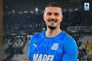 全场7次扑救，官方：萨索洛门将穆里奇当选1-1尤文全场最佳球员 - 资讯配图