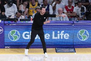 三分绝杀！曾令旭：湖人最近无人能敌 含金量极高的9连胜 - 资讯配图