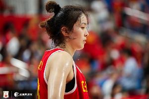 不愧是射手!翟若云半场10分钟 9中5&三分5中3拿到13分2助攻 - 资讯配图