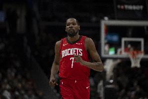 KD:赛季结束可能回顾里程碑的意义 现在专注于客场之旅和季后赛 - 资讯配图