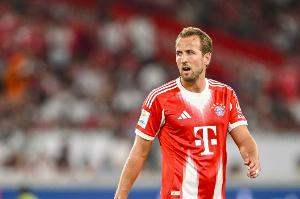 哈曼：拜仁还要踢欧冠，凯恩破不了莱万德甲单赛季进41球的纪录 - 资讯配图