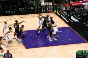 没玩好！古德温罚球故意不中但篮板被雄鹿抢到时间走完 - 资讯配图