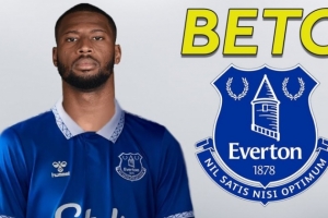 贝托谈双响胜切尔西：不觉得自己是英雄，要用进球和助攻帮助球队 - 资讯配图