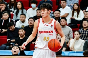 稳定输出！王浩然半场8中4拿到11分1板1助1断 - 资讯配图