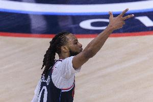 快船生涯最佳一战!加兰24中15&三分12中8 狂砍41分11助攻 - 资讯配图