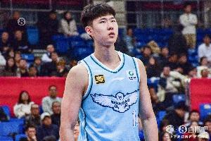 手感火热!赵嘉义半场4中3&三分3中2 拿到10分4篮板&正负值+11 - 资讯配图
