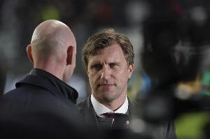 德媒：多特蒙德希望新总监立即上任，法兰克福总监不愿赛季中辞职 - 资讯配图