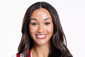 颜值真顶南加大美女后卫精致颜容刷屏网络 还砍31分率队爆冷 - 资讯配图