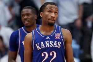 打几分？状元热门彼得森止步32强 疯三两场场均24.5分2.5板1断2帽 - 资讯配图