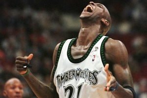 加内特:真正的篮球必须有身体对抗 现在的NBA更像一场娱乐秀 - 资讯配图