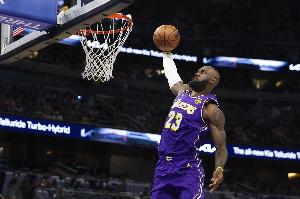 传奇！詹姆斯已与NBA历史36%的球员同场竞技 参与NBA28.8%的赛季 - 资讯配图