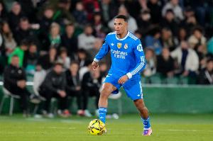 记者：图赫尔补招本·怀特再次忽视阿诺德，这对后者近乎是侮辱 - 资讯配图