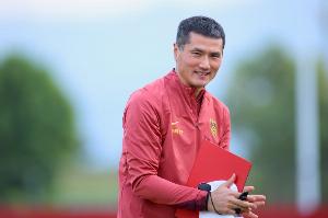 津媒：邵佳一一共招入12位中场，他将重点考察中场球员 - 资讯配图