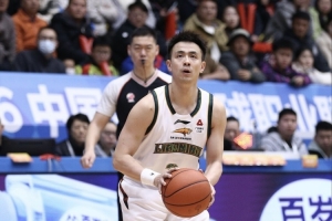 沈阳日报：今晚迎战同曦男篮 辽宁男篮不容有失 - 资讯配图