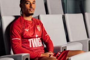 第二春！科雷尔：现代足球对后卫脚下能力要求很高，还有身体素质 - 资讯配图