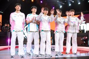 BLG夺得全球先锋赛冠军！俱乐部建队以来首个国际赛冠军 - 资讯配图