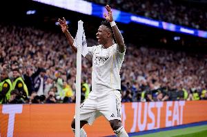 维尼修斯:我也不知道自己怎么了,赛季来到这个阶段状态总是很好 - 资讯配图