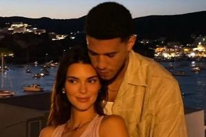 衣不如新人不如故？肯豆Ins再次关注布克 两人恢复互关状态 - 资讯配图