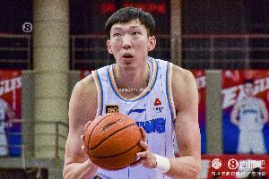 越练越回去了?周琦新秀赛季罚球命中率74.0% 本赛季只有47.4% - 资讯配图