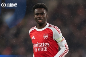 迷失中…24岁萨卡2失良机0过人,2月刚续约周薪超30万镑身价1.2亿 - 资讯配图