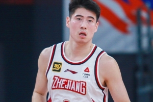 状态炸裂!程帅澎半场出战16分钟 8中7&三分6中5高效砍下22分 - 资讯配图