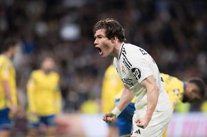 弗兰·加西亚：连续获得首发感到被赋予信任 维尼修斯很了不起 - 资讯配图