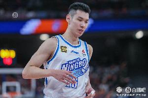 手凉！罗凯文半场6投仅1中拿到3分 但正负值+9 - 资讯配图