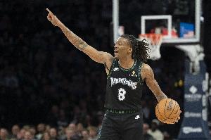 率队领先绿军！半场海兰德10中5独得14分 道苏姆6中4贡献10分 - 资讯配图