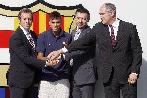 巴托梅乌:薪资结构因内马尔离开而飙升 很多俱乐部都有裁判报告 - 资讯配图