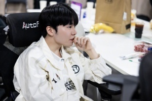 不打算休赛了?爆料人:Rookie劝回来了好像~剩下就看呼吸降价与否 - 资讯配图