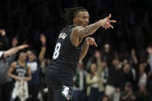 最近4场场均数据：道苏姆19分8板5.5助 海兰德20分2板2.5助 - 资讯配图